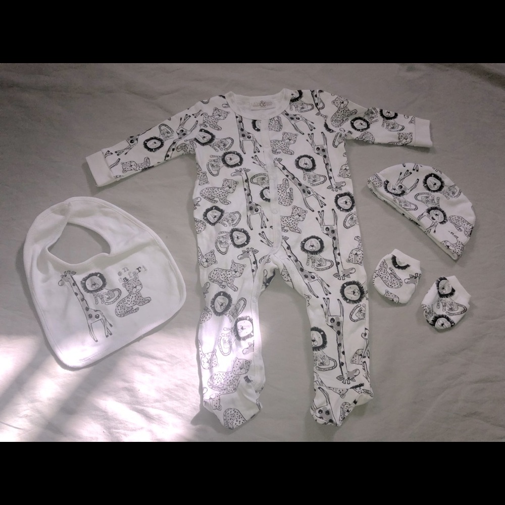 Brand new! Safari 5-piece set